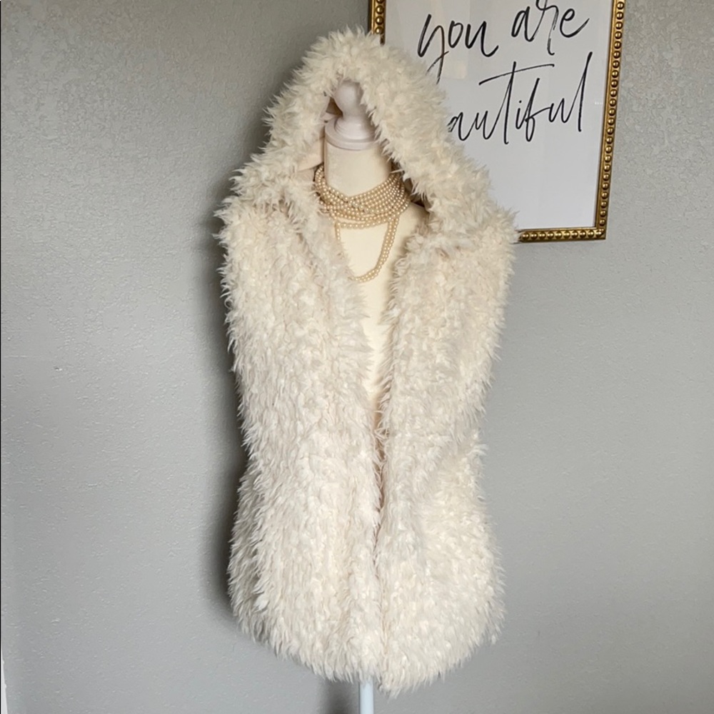Fur vest